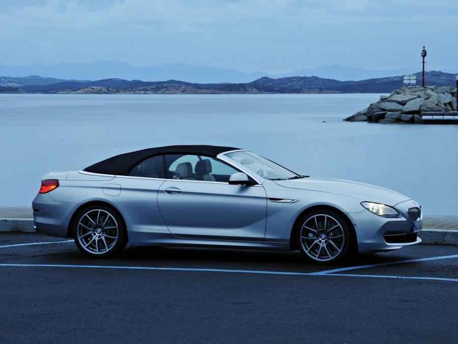  BMW 650i Convertible 2011 года  (фото 6 из 16)